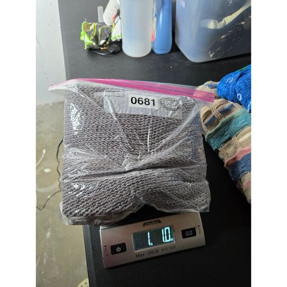 American Eagle Outfitters Women Gray Wool Blend Knit Fringed Poncho Sweater L/XL - Picture 8 of 8